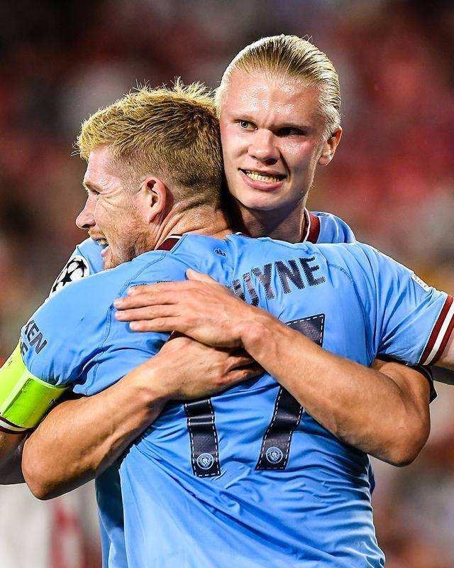 再见，巴萨U40！苏亚雷斯离队迈阿密国际，梅西独守美职联（巴萨老友记解散：苏亚雷斯告别迈阿密国际，梅西独撑美职联）