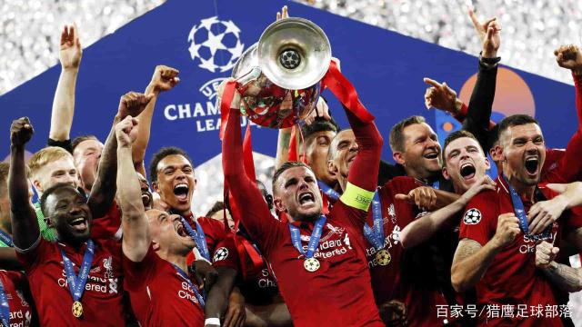 尤文vs卡利亚里首发：弗拉霍维奇领衔！伊尔迪兹、小图拉姆在列（尤文战卡利亚里首发出炉：弗拉霍维奇领衔，伊尔迪兹、小图拉姆入选）