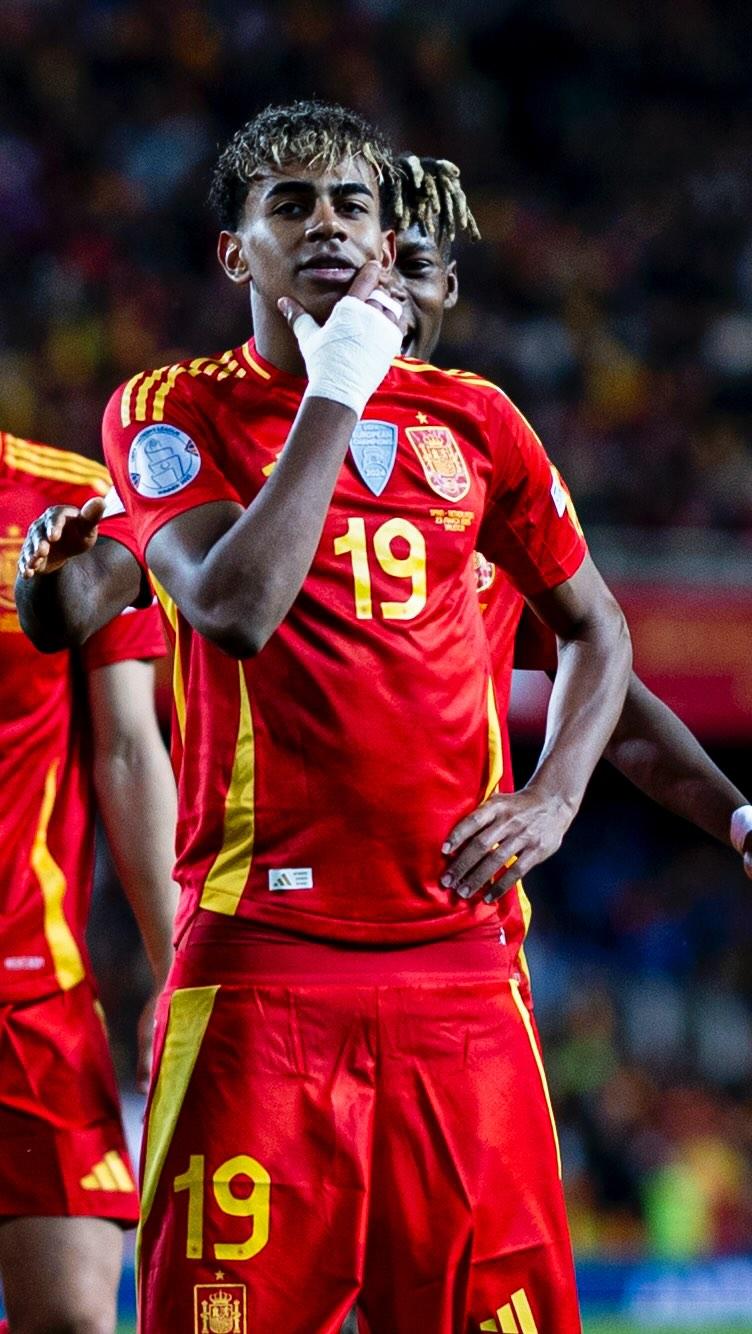 阿尔梅里亚沙特老板：目标升入西甲并持续发展；梦想签下C罗（阿尔梅里亚沙特老板：剑指西甲、稳步发展；盼能签下C罗）