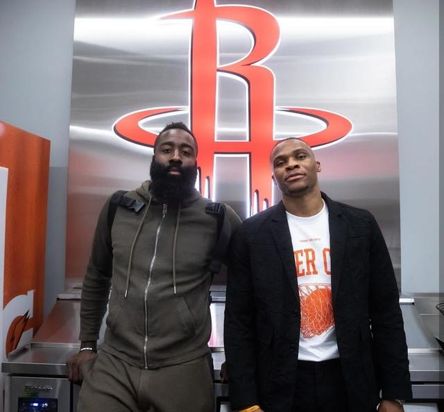 阿森纳即将签下队史第二贵的球员，凯南·耶尔迪兹转会真相浮出水面。（阿森纳逼近队史第二高价引援，凯南·耶尔迪兹转会内幕曝光）