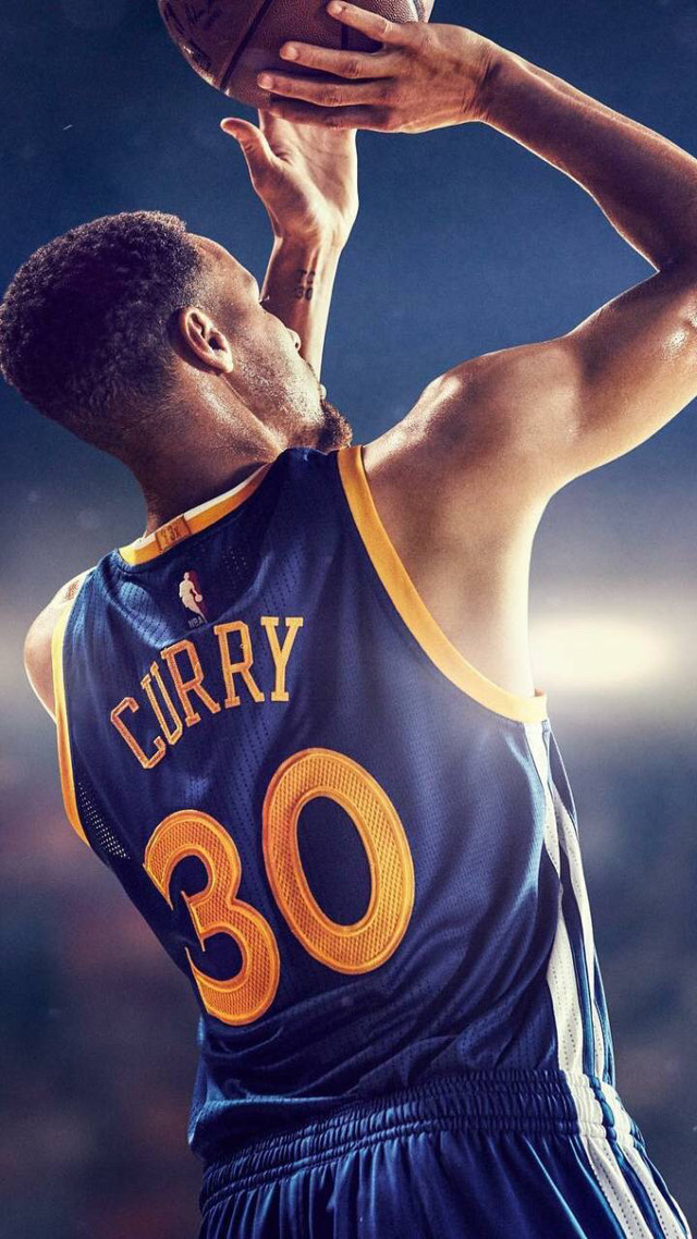 前意甲裁判谈DV9点球被吹：他和防守球员互有拉扯，都不犯规（前意甲裁判评DV9点球被取消：与后卫互相拉扯，均不构成犯规）