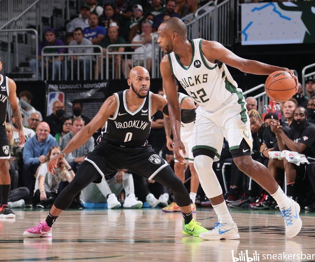 每体：阿劳霍大概率将在周中欧冠继续首发，加西亚代替孔德（每体：阿劳霍周中欧冠大概率继续首发，加西亚将取代孔德）