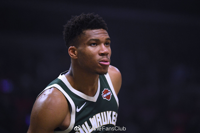 TA：拉什福德买断费3000万欧，目前尚不清楚巴萨是否会激活（TA：拉什福德解约金3000万欧，巴萨是否触发仍未确定）