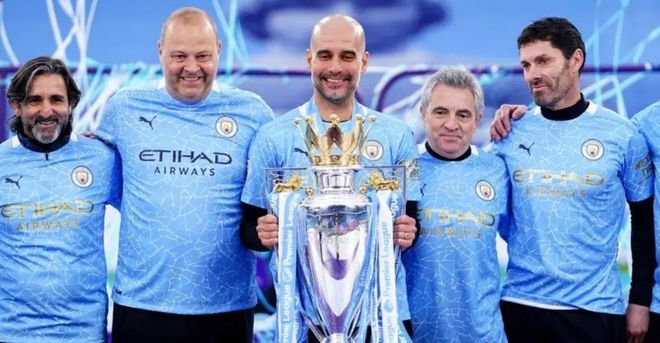 奥纳纳想回曼联遭拒绝，明夏或2000万转会沙特！要求加薪原因曝光（奥纳纳回归曼联无望：明夏或2000万转投沙特，加薪诉求缘由曝光）