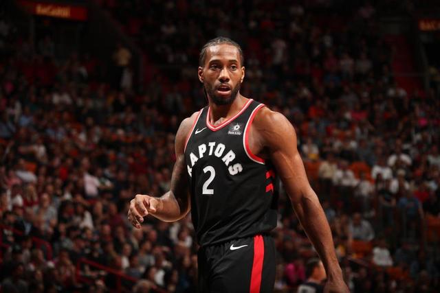 马刺半场19罚16中，湖人8罚5中&除东契奇外无人获得罚球（半场罚球对比：马刺19罚16中，湖人8罚5中；除东契奇外无人获罚球机会）