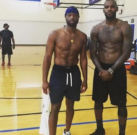 出一个兼具 出一个兼具